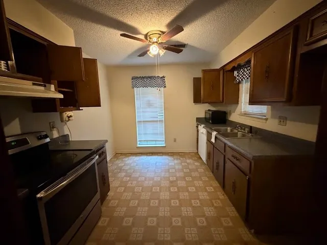 $73,000 | 5075 Bowdoin Drive, Memphis, TN 38127