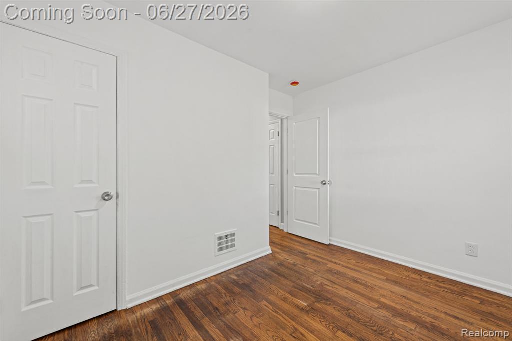 6556 Pelham Road Taylor, MI 48180 - Photo 16 of 34