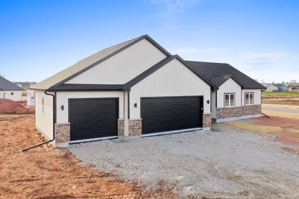 $479,900 | 8347 Marlo Avenue, Neenah, WI 54956
