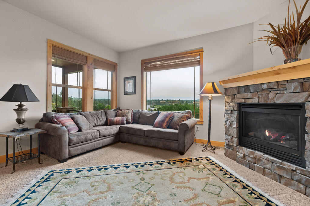 913 Southwest Vantage Point Way Bend, OR 97702 - Photo 11 of 59 DSC03274