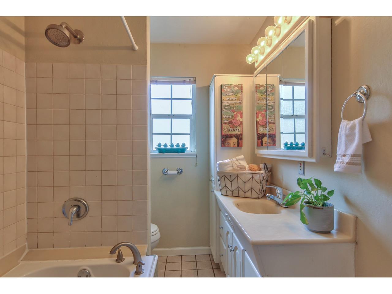 371 Paradise Road Salinas, CA 93907 - Photo 17 of 32 Gallery Image 17
