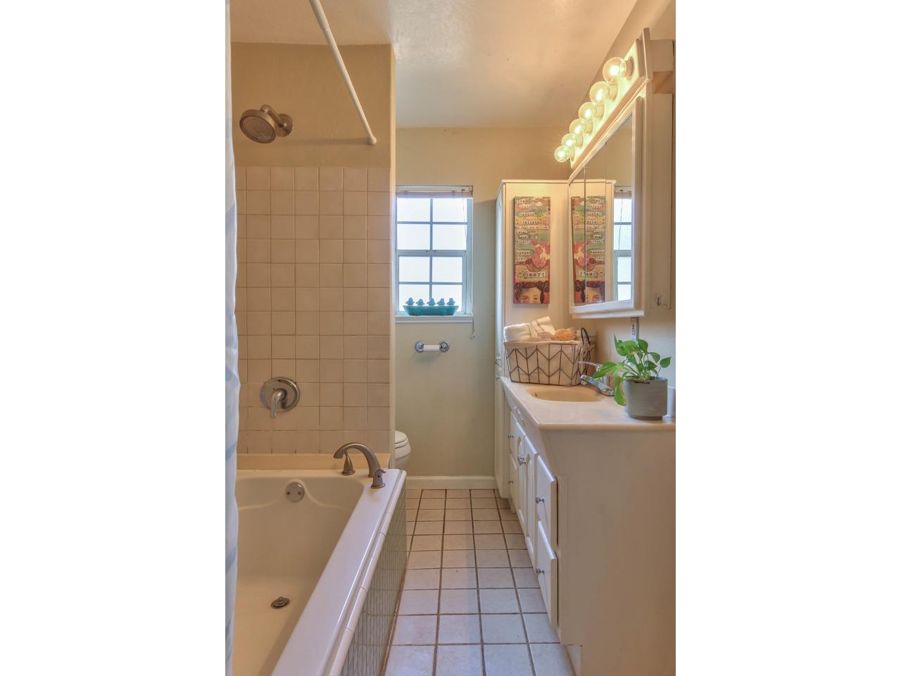 371 Paradise Road Salinas, CA 93907 - Photo 18 of 32 Gallery Image 18