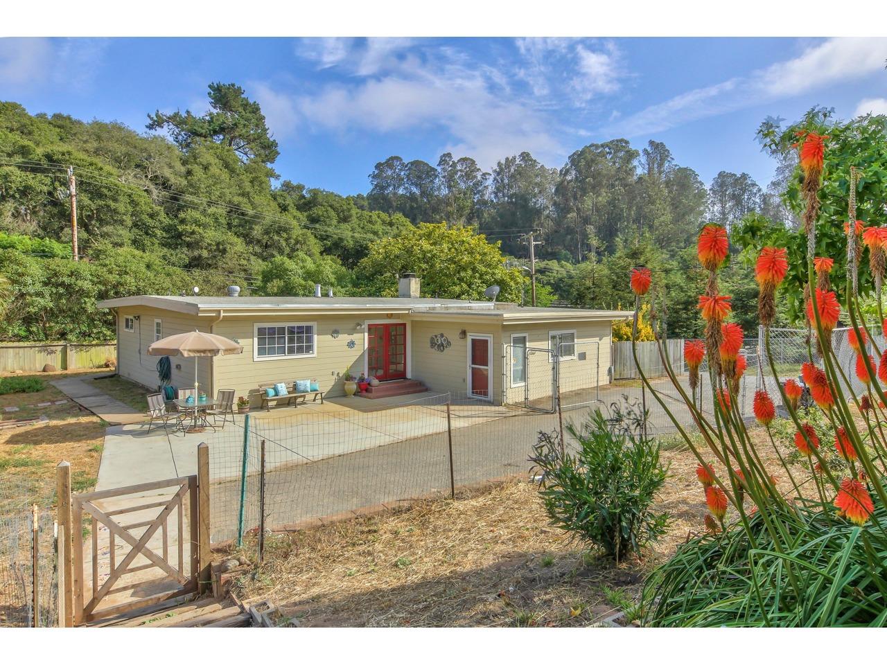 371 Paradise Road Salinas, CA 93907 - Photo 2 of 32 Gallery Image 2