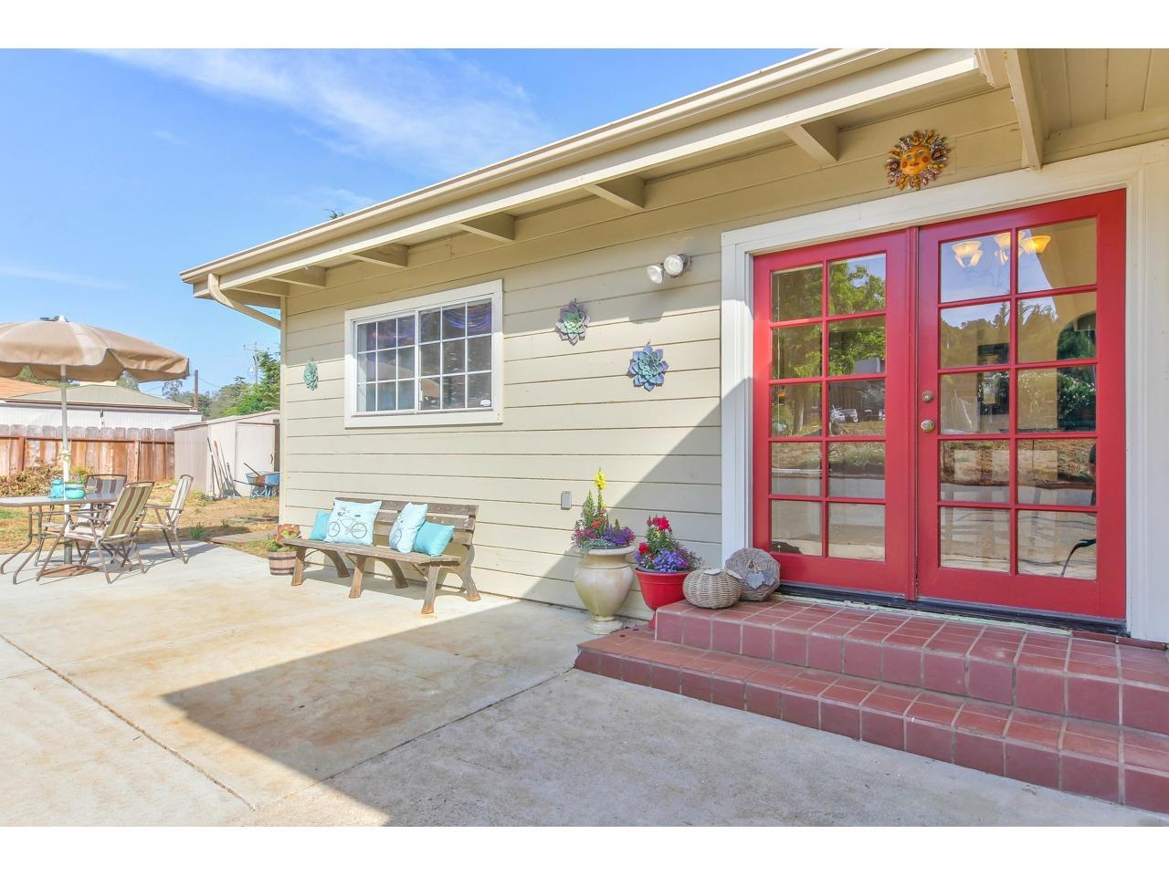 371 Paradise Road Salinas, CA 93907 - Photo 3 of 32 Gallery Image 3