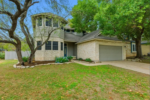 $2,400 | 9312 Roxanna Drive, Austin, TX 78748