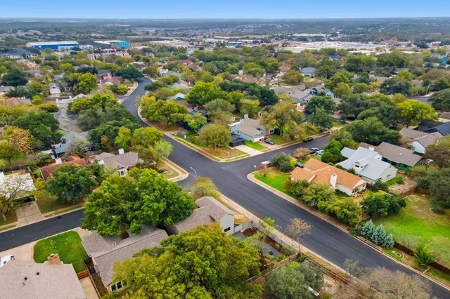 $2,400 | 9312 Roxanna Drive, Austin, TX 78748