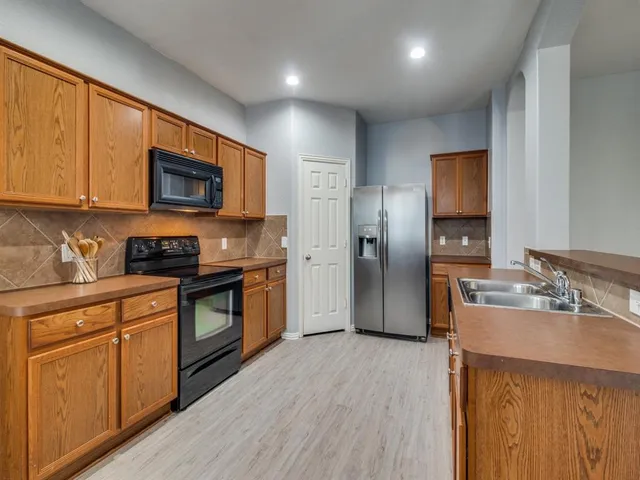 $2,000 | 14524 Crystal Lake Drive, Little Elm, TX 75068