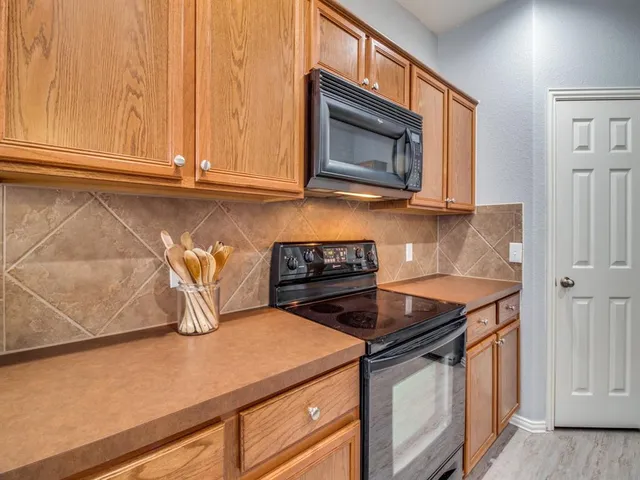 $2,000 | 14524 Crystal Lake Drive, Little Elm, TX 75068