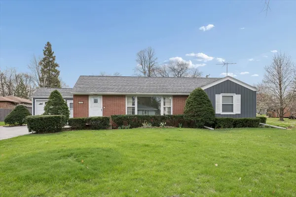 $2,400 | 108 Lavidia Boulevard, Joliet, IL 60435