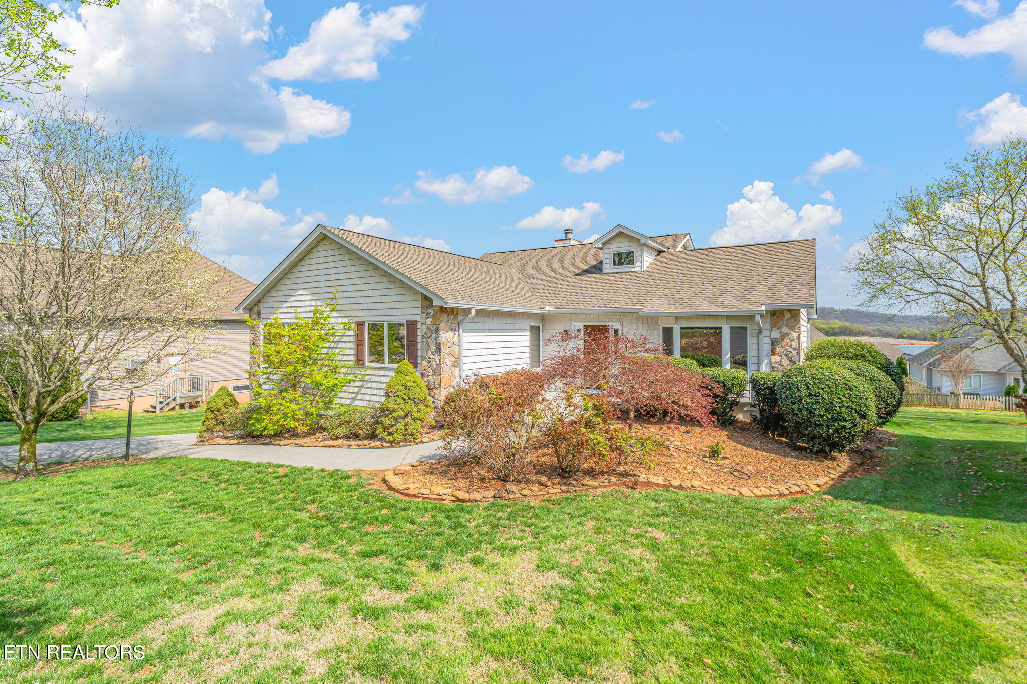 318 Cheestana Way Loudon, TN 37774 - Photo 2 of 59 5-web-or-mls-318 Cheestana Way-58