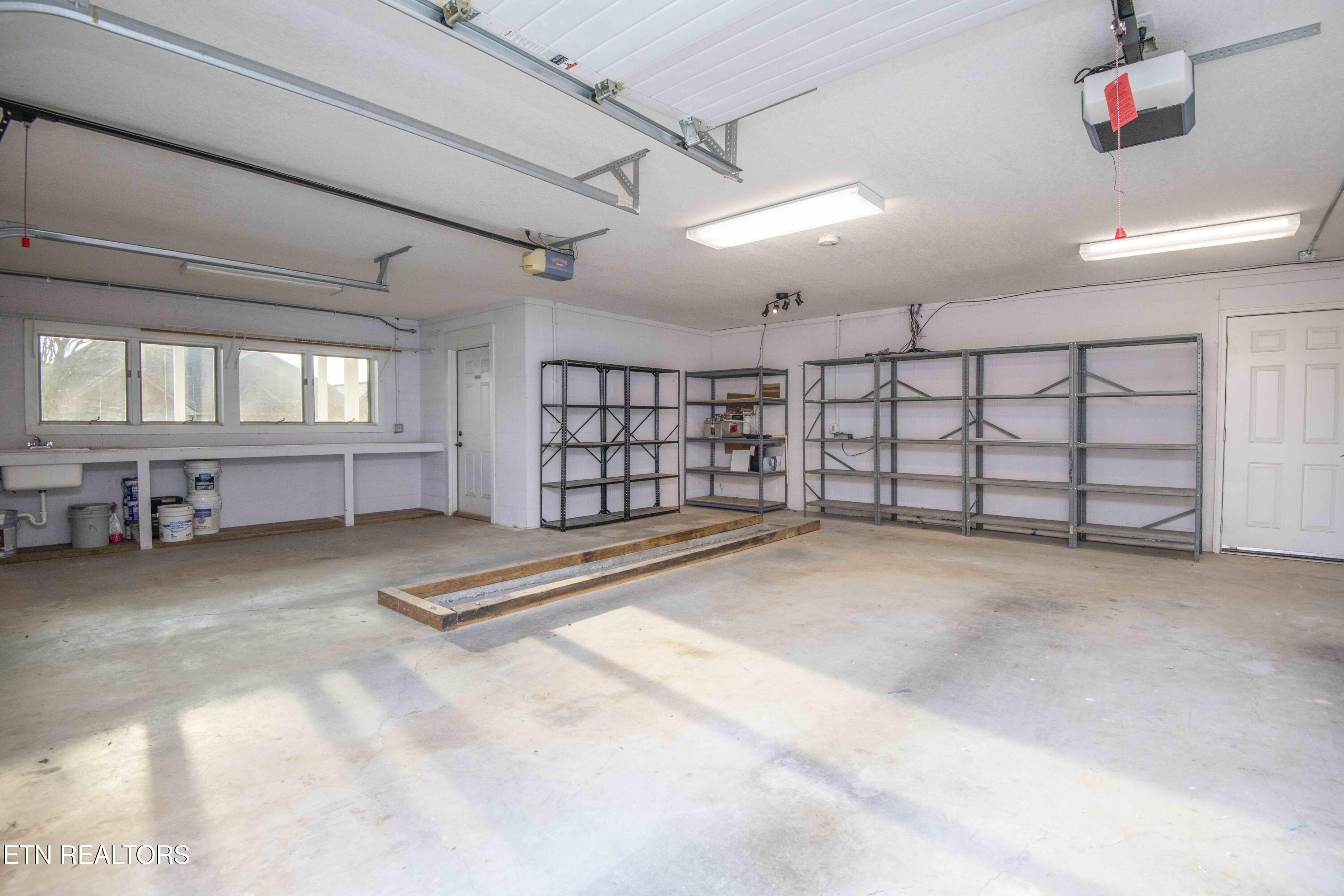 318 Cheestana Way Loudon, TN 37774 - Photo 49 of 59 garage_1
