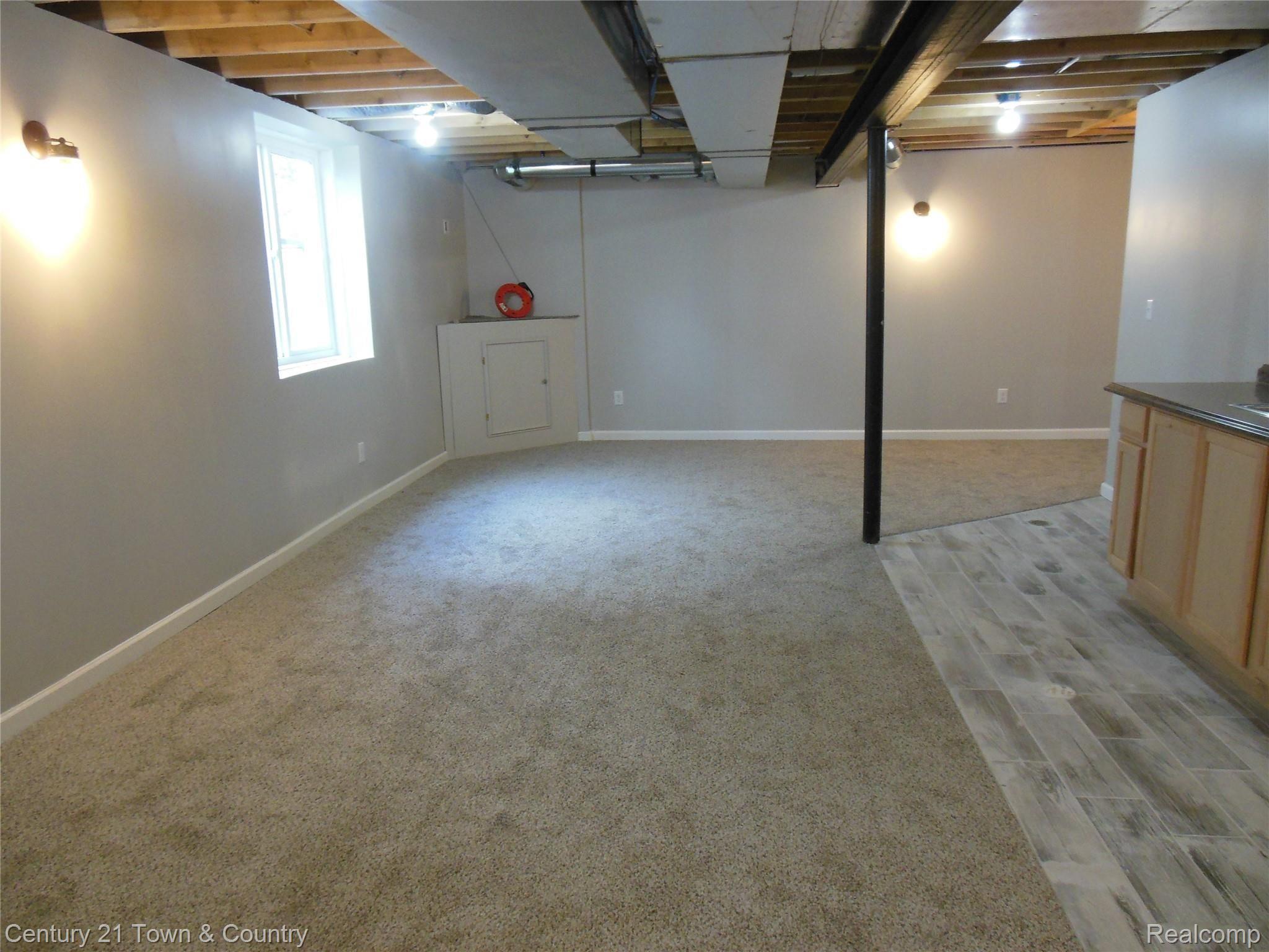 3298 Harrison Avenue Rochester, MI 48307 - Photo 23 of 30 DSCN1515.JPG