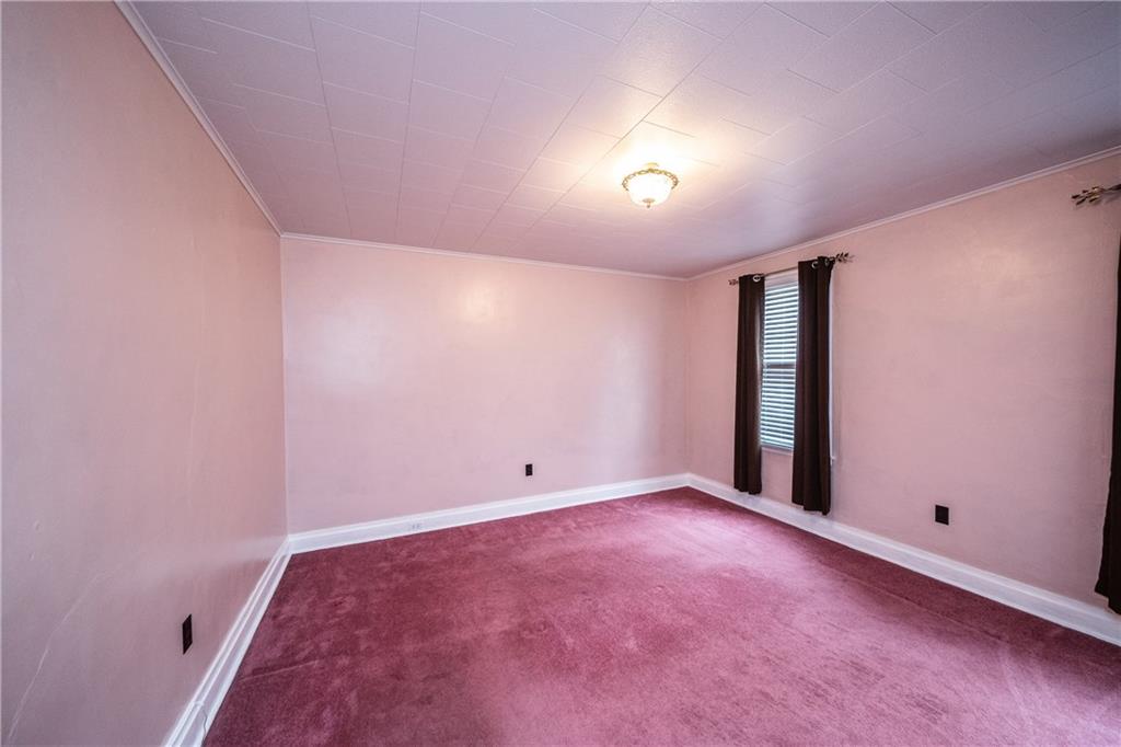 222 Ann Street McKees Rocks, PA 15136 - Photo 5 of 24 Master bedroom is nicely sized.