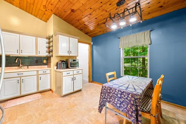 $330,000 | 7817 Center Lake Road, Nineveh, IN 46164