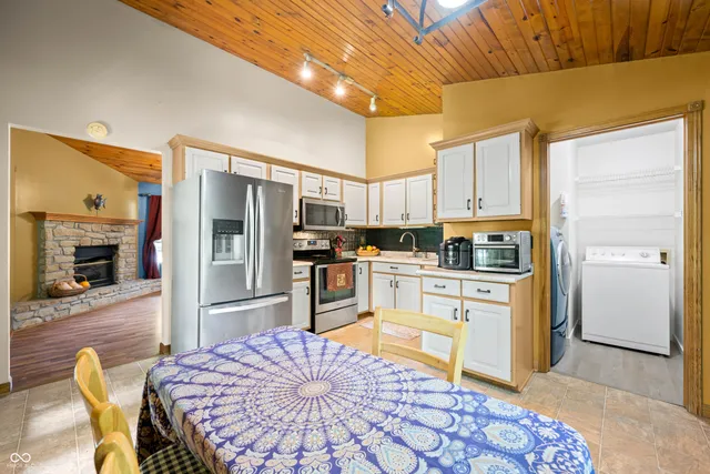 $330,000 | 7817 Center Lake Road, Nineveh, IN 46164