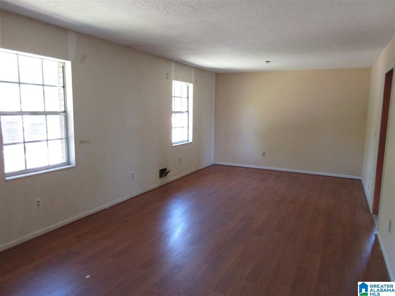 931 4th Way Pleasant Grove, AL 35127 - Photo 3 of 8