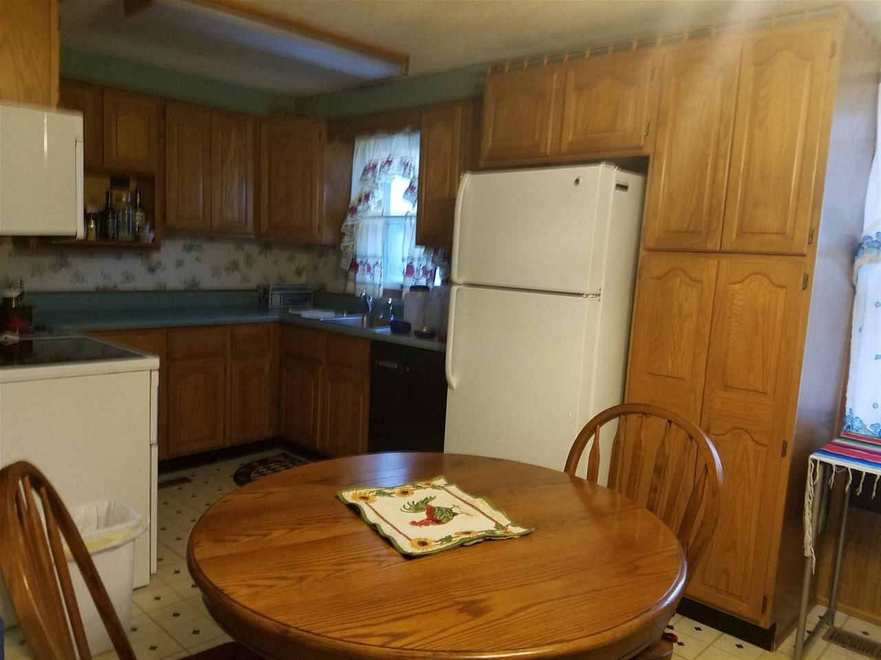 1322 Master Drive Decatur, IN 46733 - Photo 6 of 19