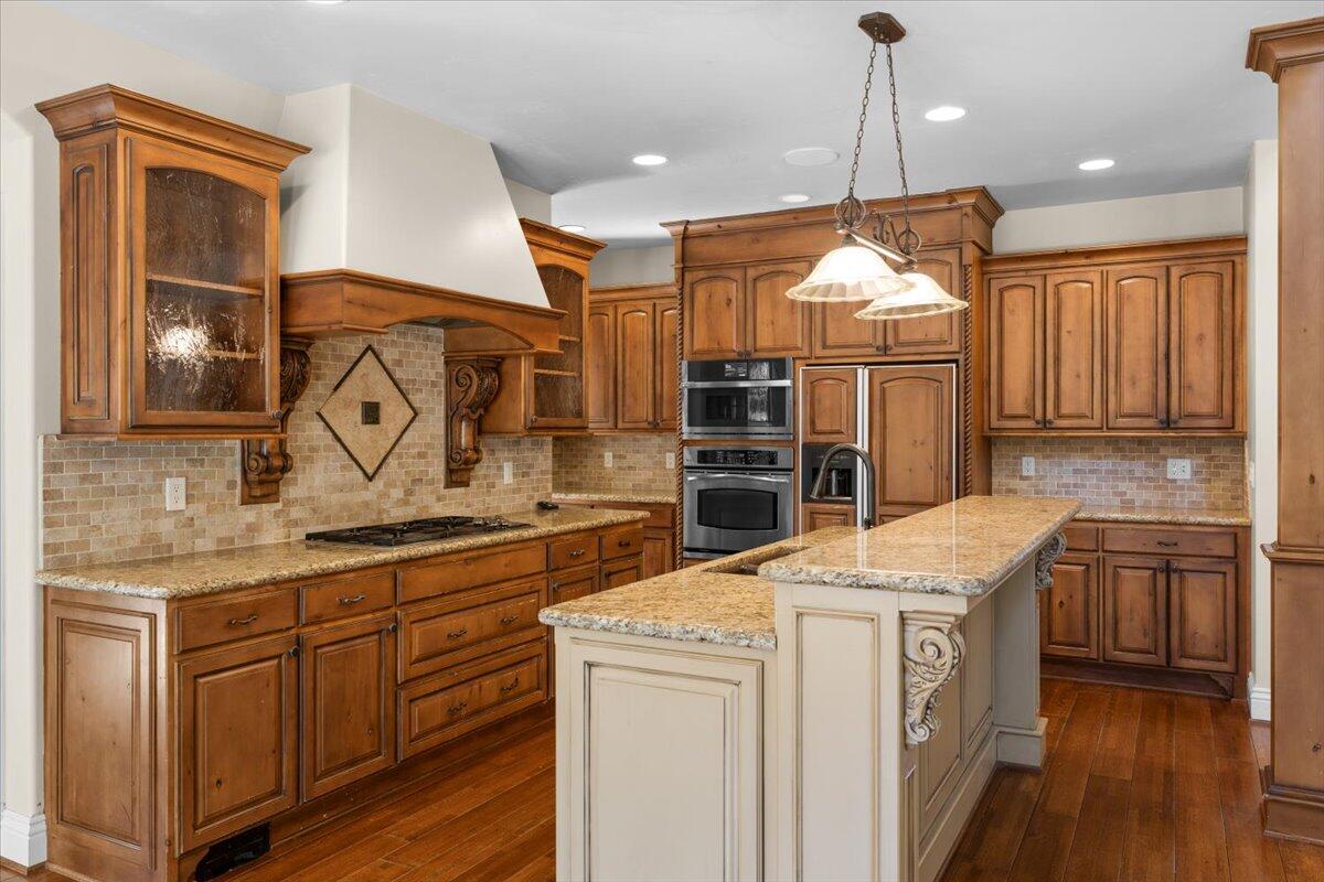 888 Arrowhead Trail Eagle Point, OR 97524 - Photo 11 of 36 17-CI_6480