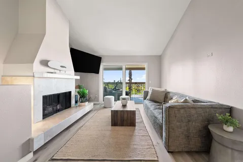 $1,395,000 | 6827 El Fuerte Street, Carlsbad, CA 92009