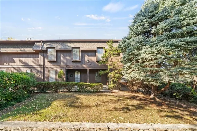 $249,500 | 10248 CedarBrooke Lane, Kansas City, MO 64131