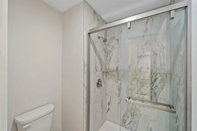 $249,500 | 10248 CedarBrooke Lane, Kansas City, MO 64131