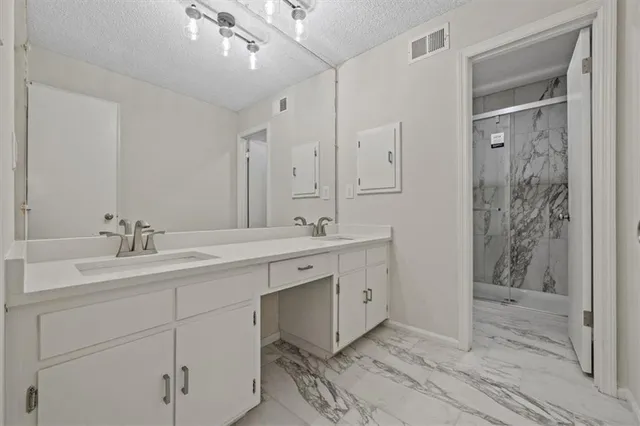 $249,500 | 10248 CedarBrooke Lane, Kansas City, MO 64131