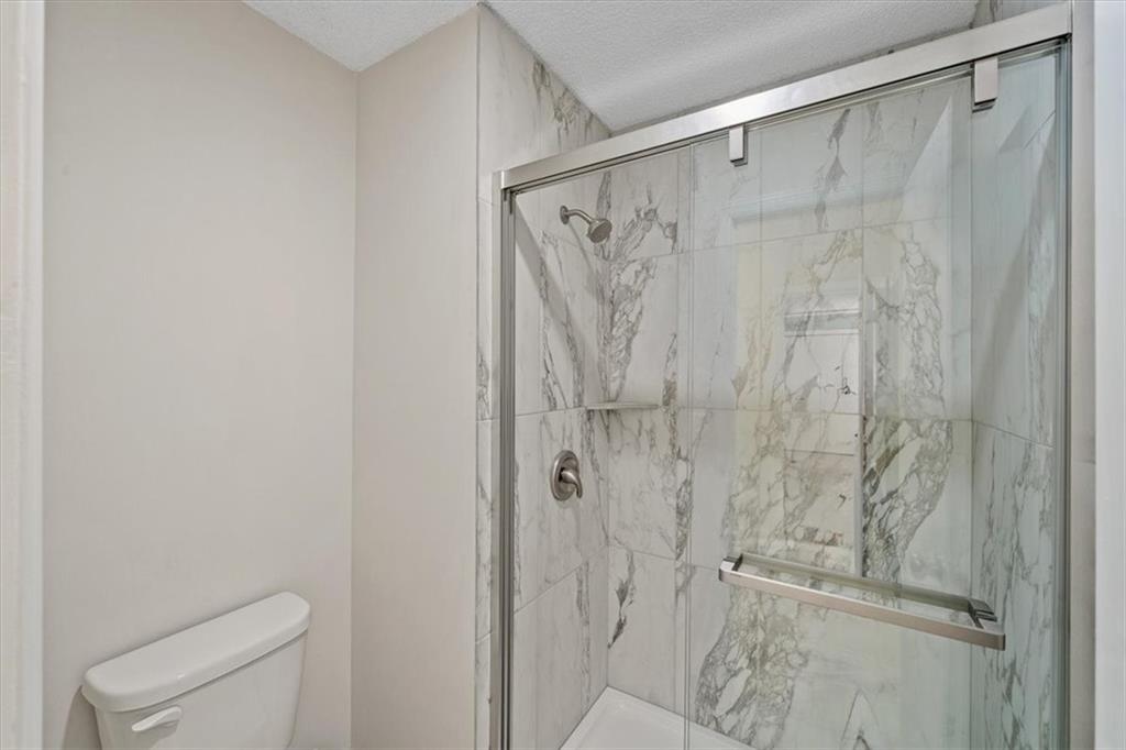 10248 CedarBrooke Lane Kansas City, MO 64131 - Photo 18 of 23