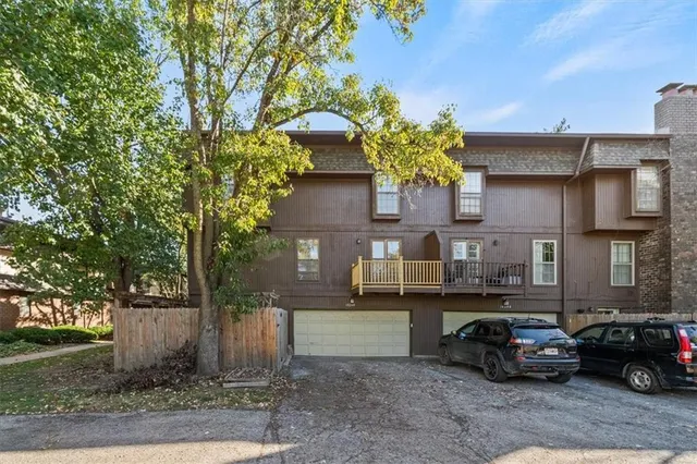 $249,500 | 10248 CedarBrooke Lane, Kansas City, MO 64131