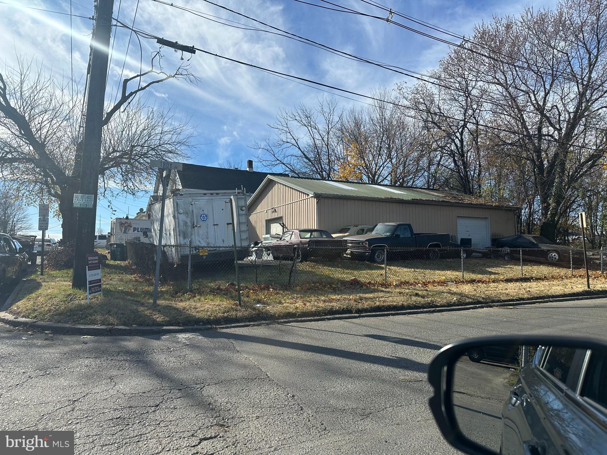 Pole Barn/Corner Lot