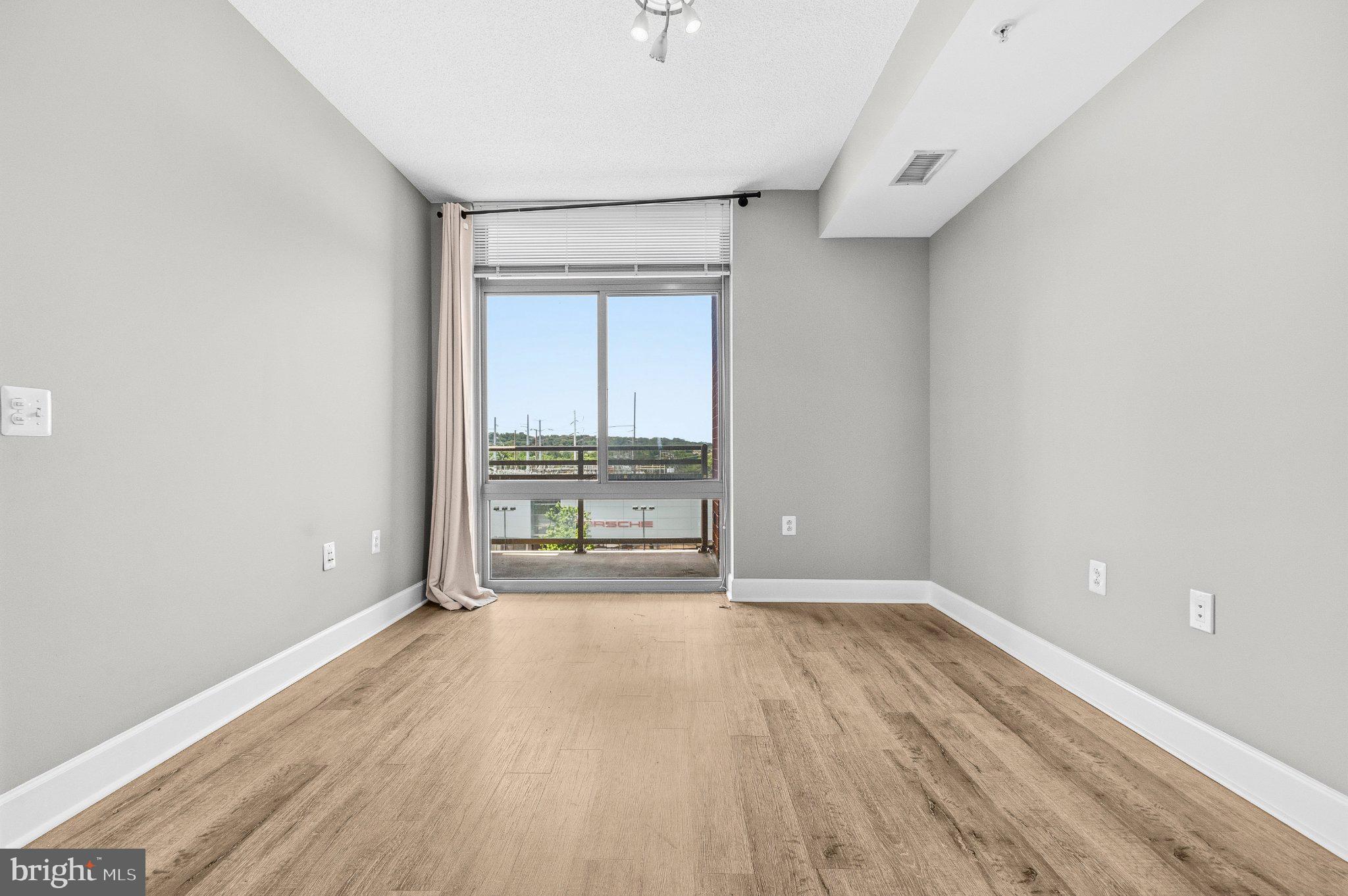 3600 South Glebe Road, Unit 308W Arlington, VA 22202 - Photo 15 of 37 Bright and airy modern retreat.