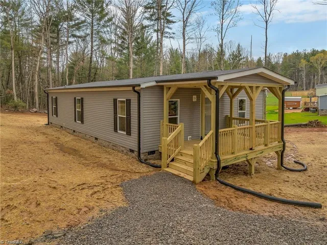 $229,900 | 253 Ridge Top Road, North Wilkesboro, NC 28659