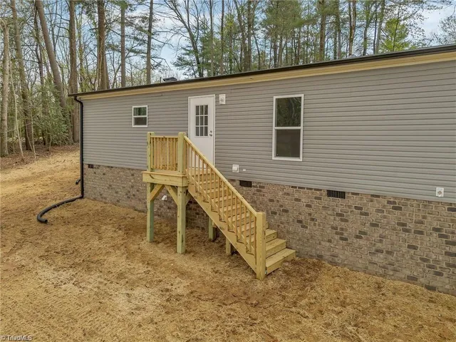$229,900 | 253 Ridge Top Road, North Wilkesboro, NC 28659