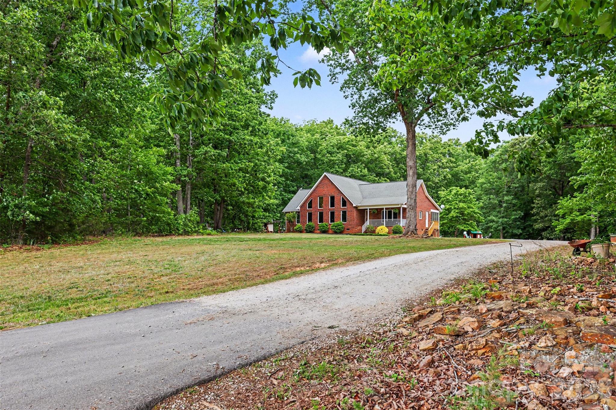 884 Beamguard Road Clover, SC 29710 - Photo 5 of 33