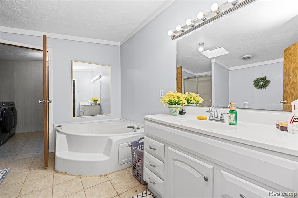 8460 Fish Lake Road Holly, MI 48442 - Photo 20 of 47