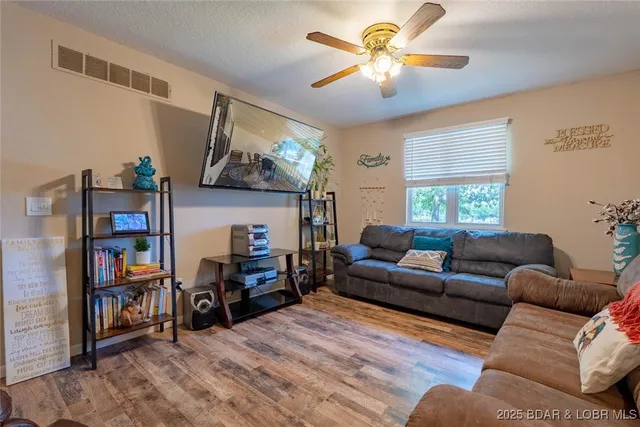 $275,000 | 2526 North Business Rte 5, Camdenton, MO 65020