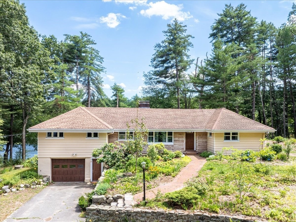 13 Shore Avenue Maynard, MA 01754 - Photo 3 of 23