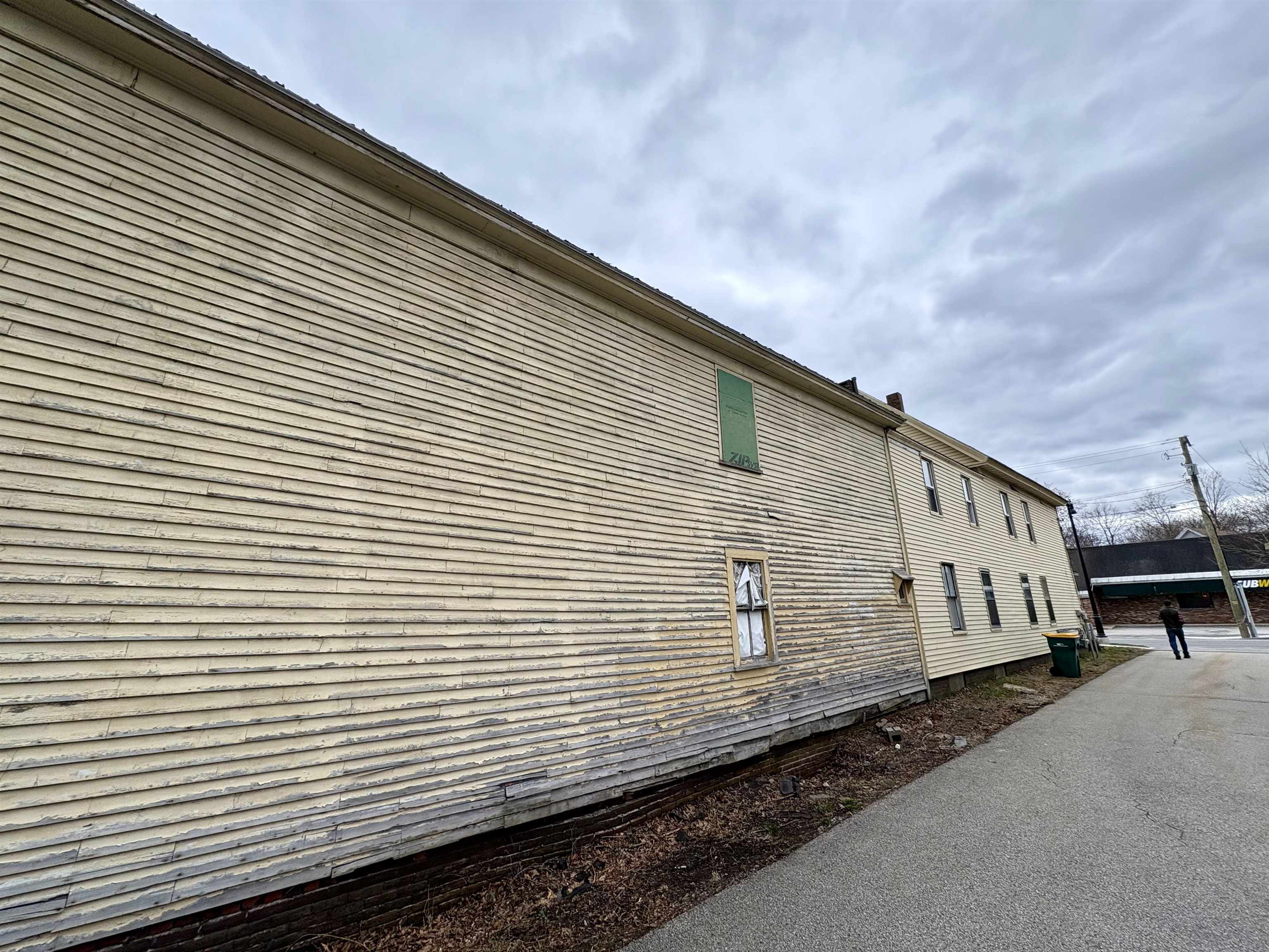 161 North Main Street Rochester, NH 03867 - Photo 23 of 27