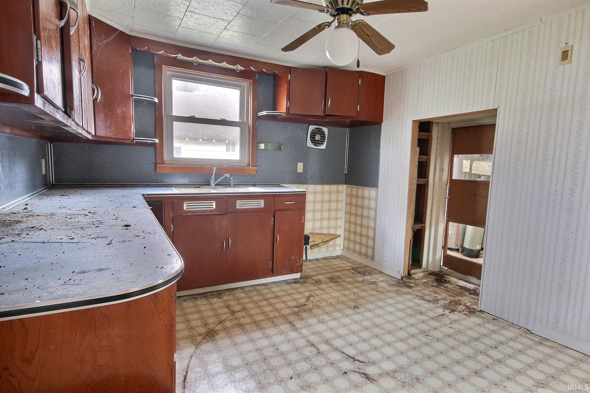 9135 Aboite Road Roanoke, IN 46783 - Photo 6 of 21