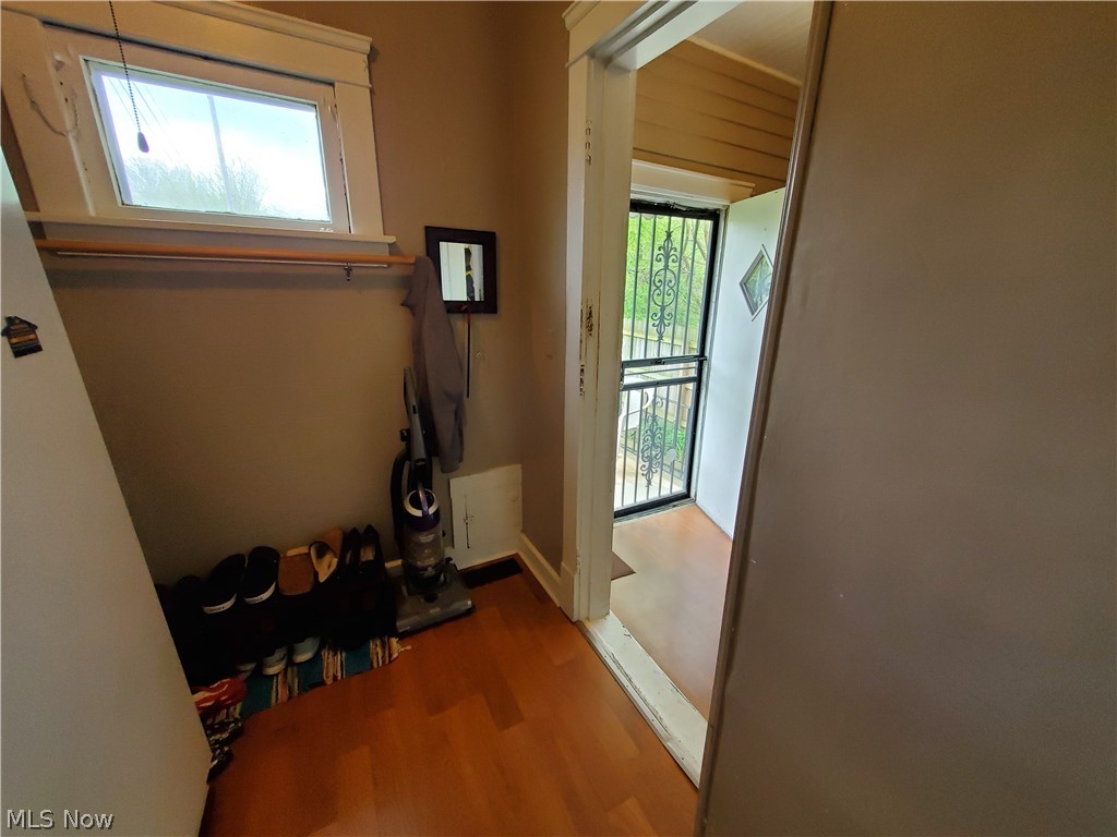 1681 Lee Road Cleveland, OH 44118 - Photo 10 of 23 Gallery Image 10