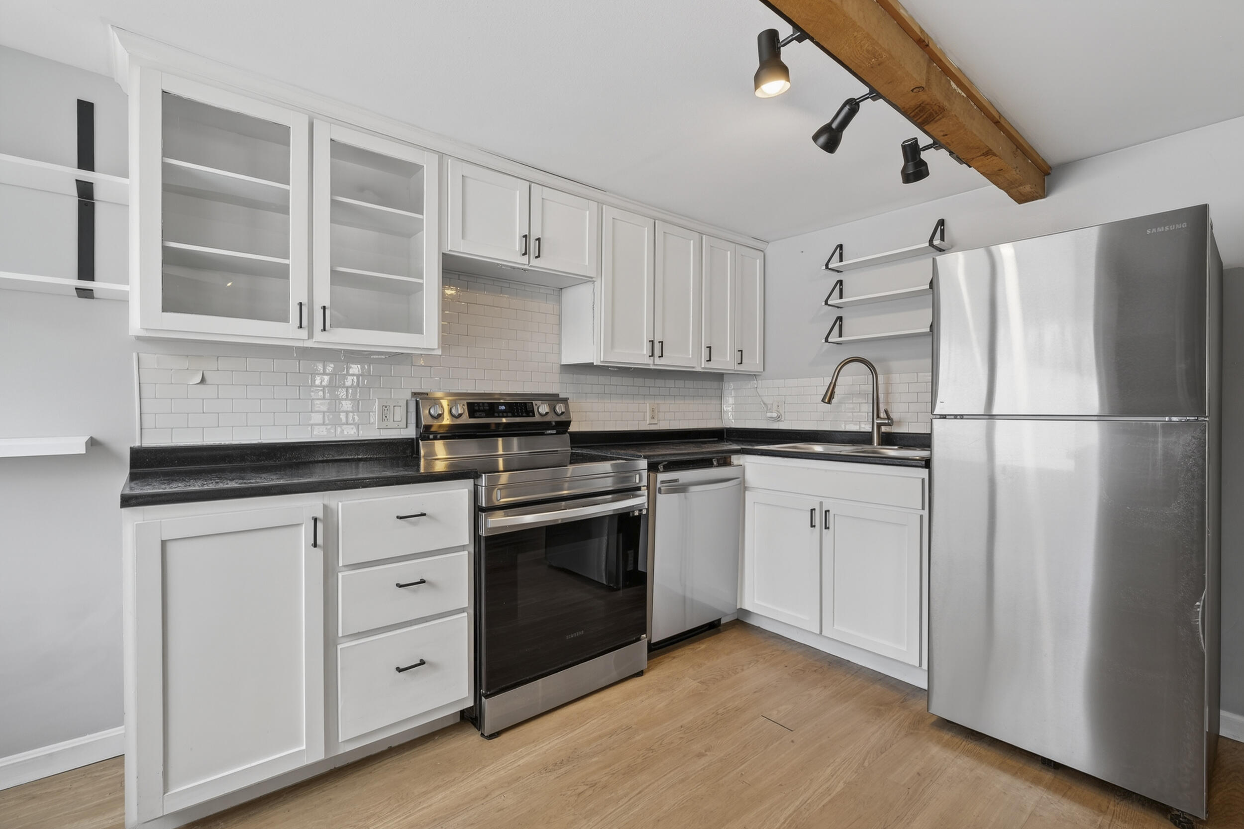 37 Windsor Street Randolph, ME 04346 - Photo 12 of 47 12_37windsor-22