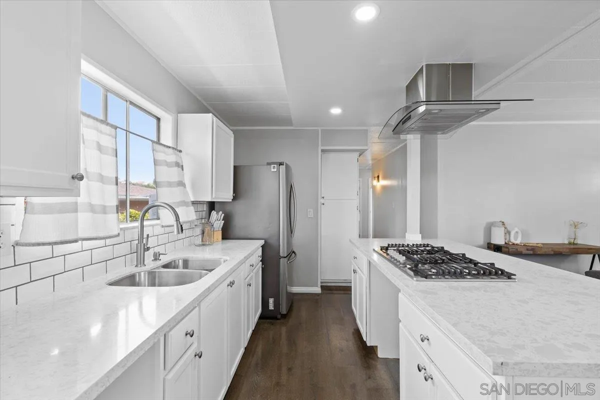 705 Pecos Street Spring Valley, CA 91977 - Photo 3 of 24 Gallery Image 3