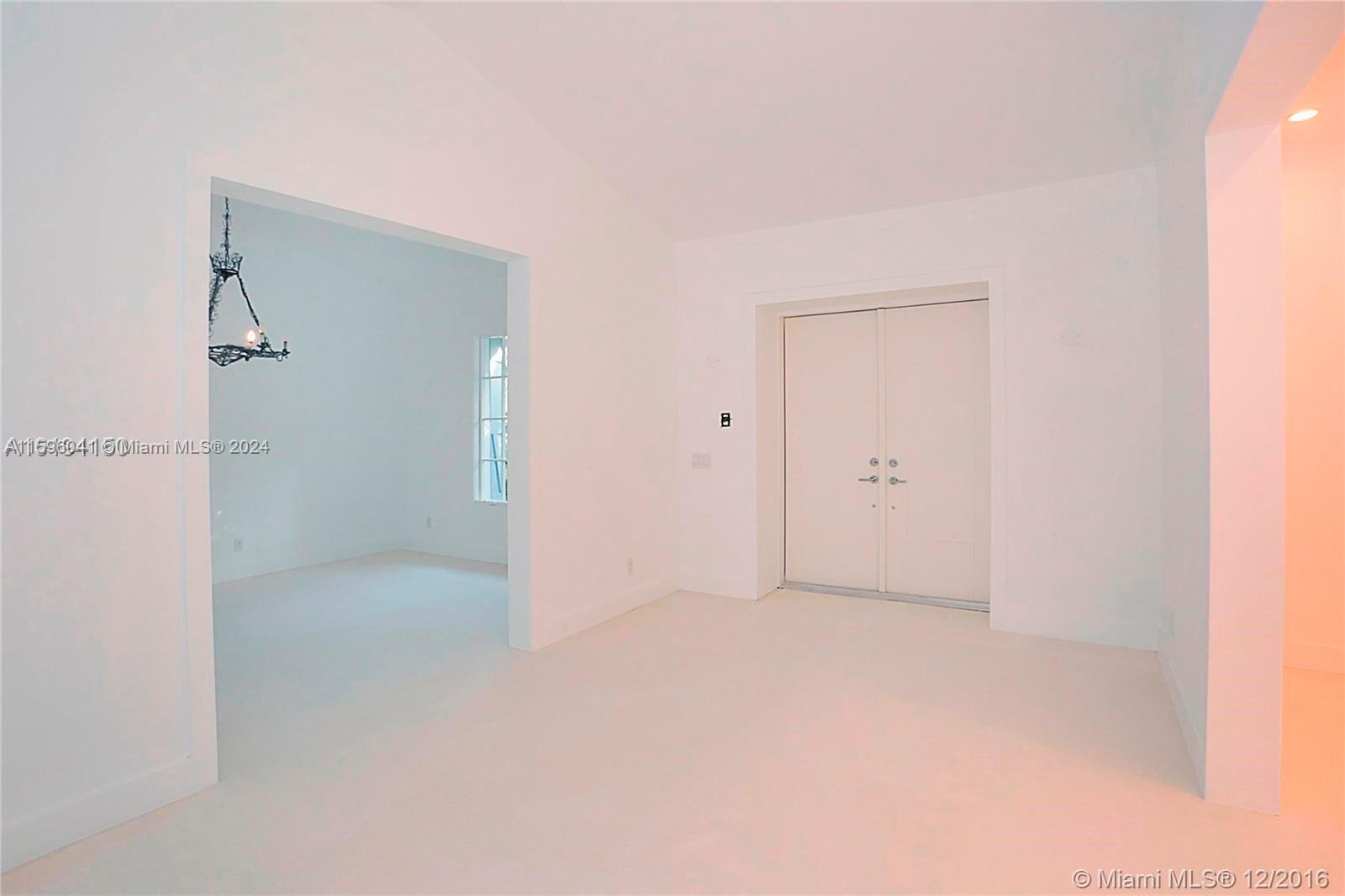 390 Gulf Road Key Biscayne, FL 33149 - Photo 8 of 25 a view of an empty room
