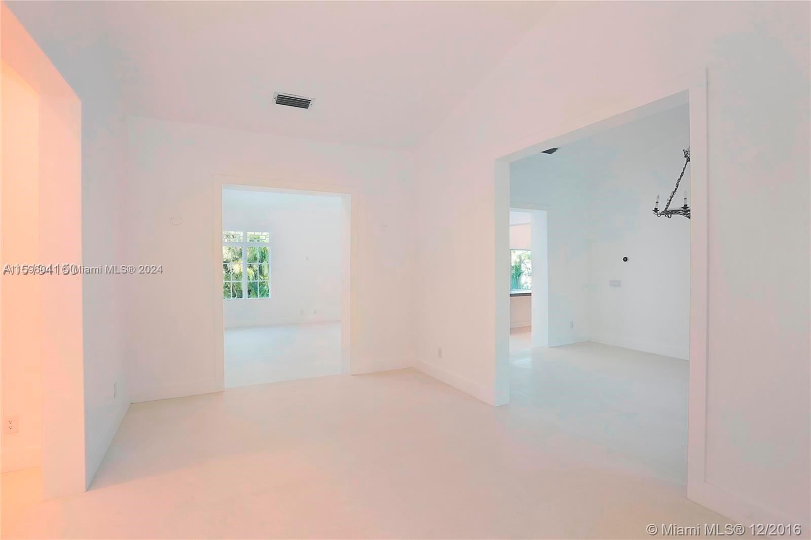 390 Gulf Road Key Biscayne, FL 33149 - Photo 10 of 25 a view of an empty room