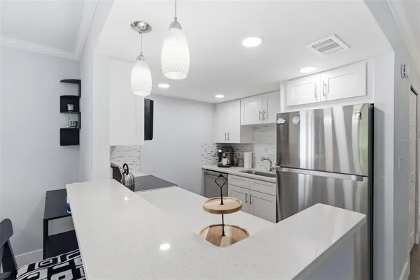 $1,650 | 631 North Keene Road, Unit S8, Clearwater, FL 33755