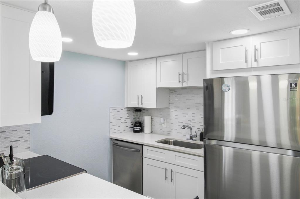 631 North Keene Road, Unit S8 Clearwater, FL 33755 - Photo 6 of 22