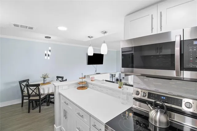 $1,750 | 631 North Keene Road, Unit S8, Clearwater, FL 33755