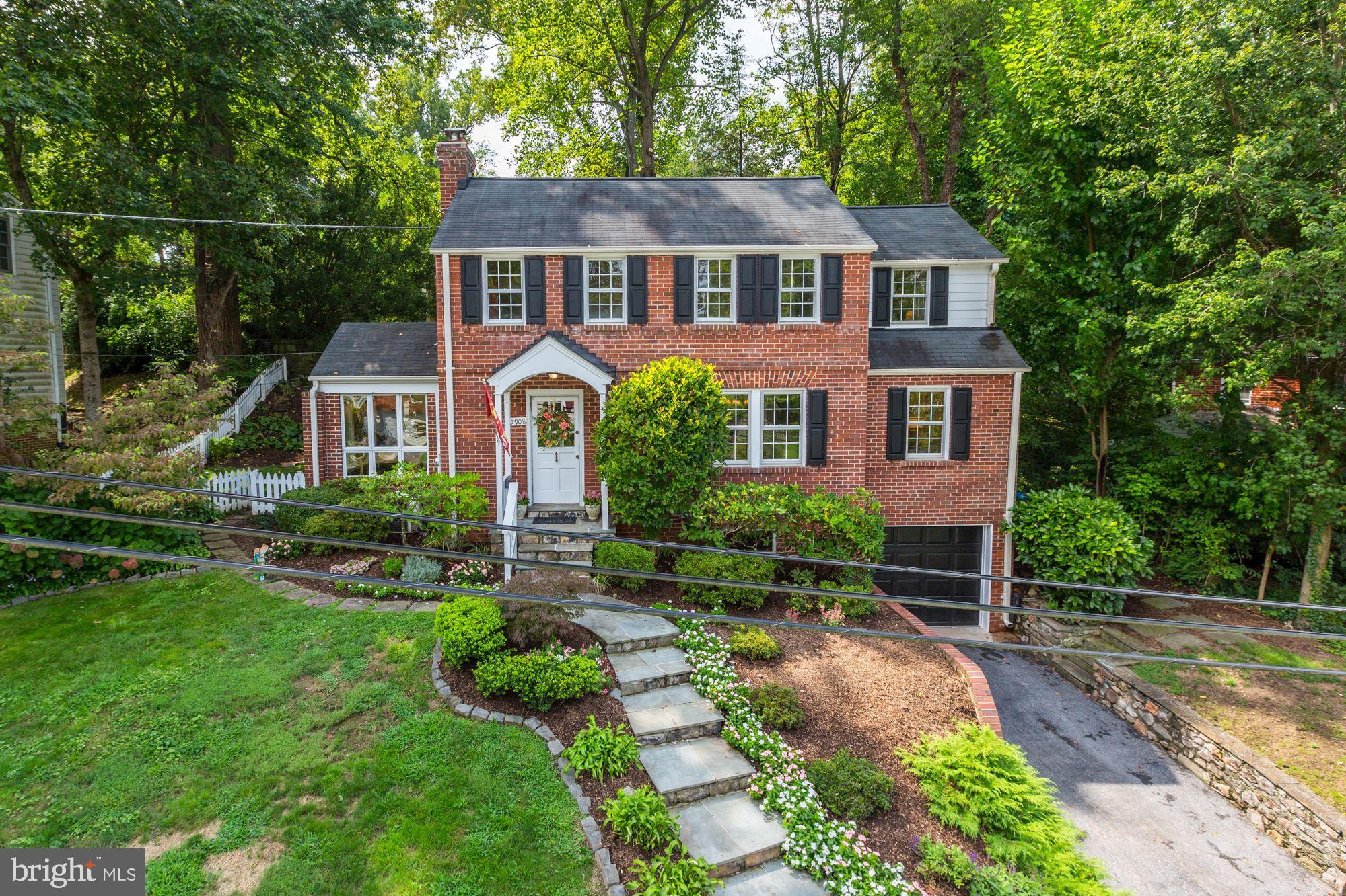 Lovely façade, even more inside!