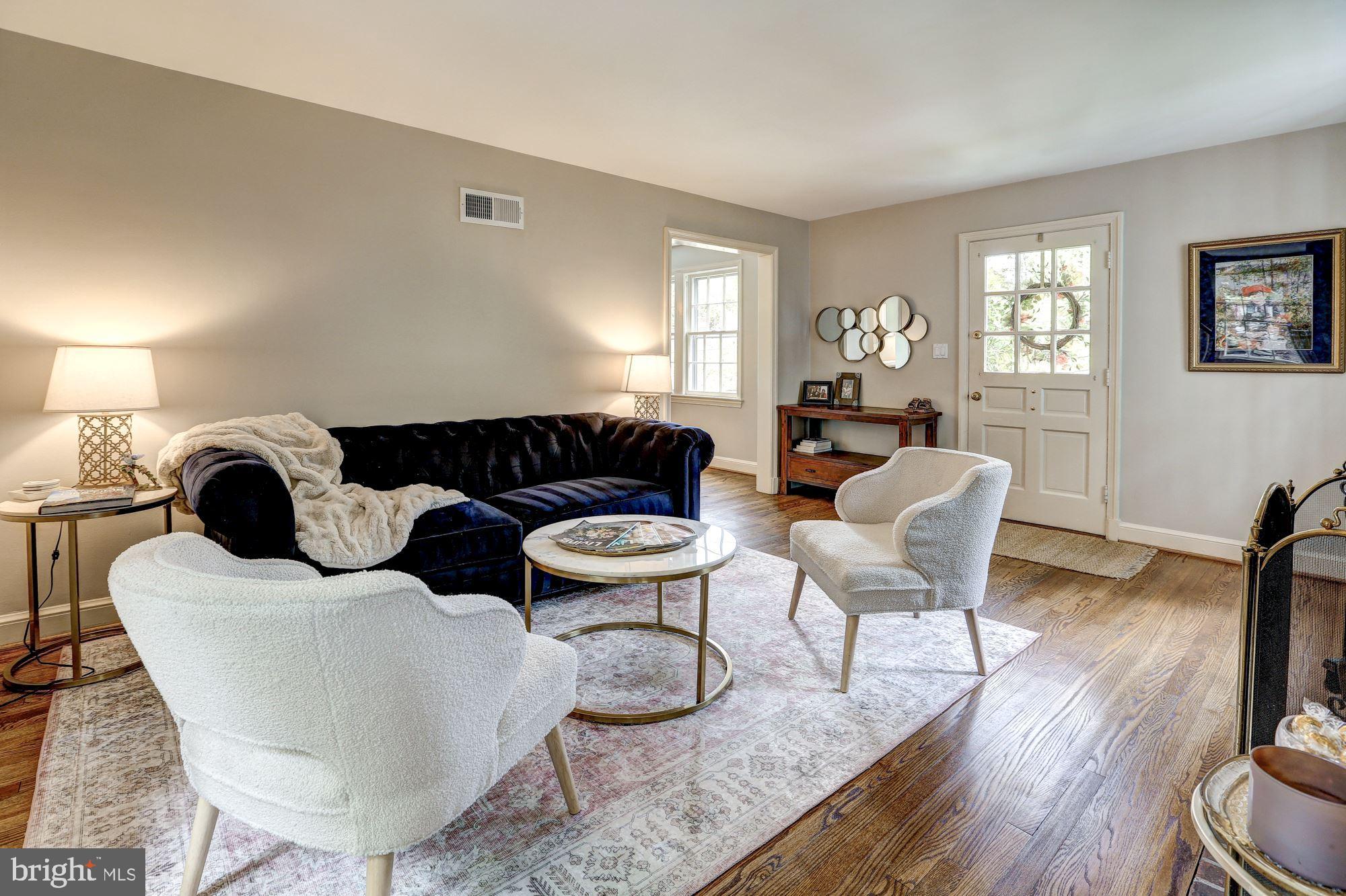 5908 Gloster Road Bethesda, MD 20816 - Photo 5 of 40 View towards entry and Dining Room