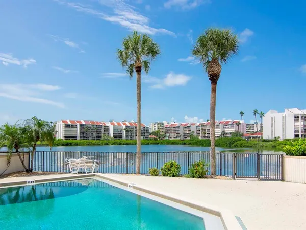 $1,800 | 7540 Bay Island Drive South, Unit 156, South Pasadena, FL 33707