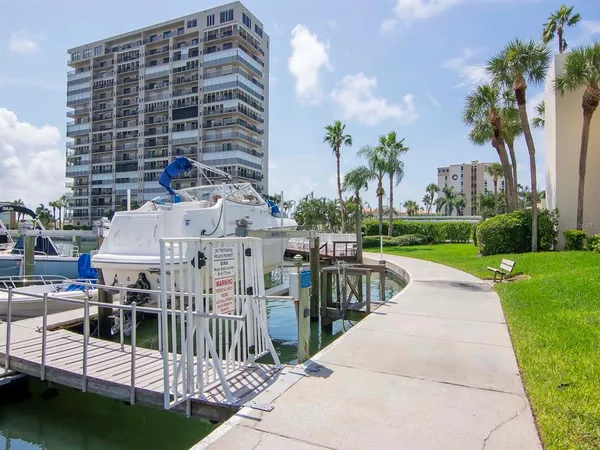 $1,800 | 7540 Bay Island Drive South, Unit 156, South Pasadena, FL 33707